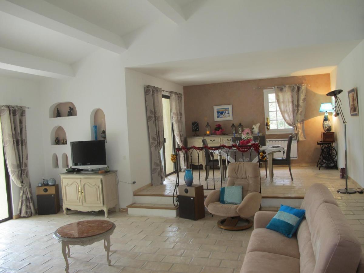 L'Oustau De Bigatie Bed & Breakfast Lambesc Exterior foto