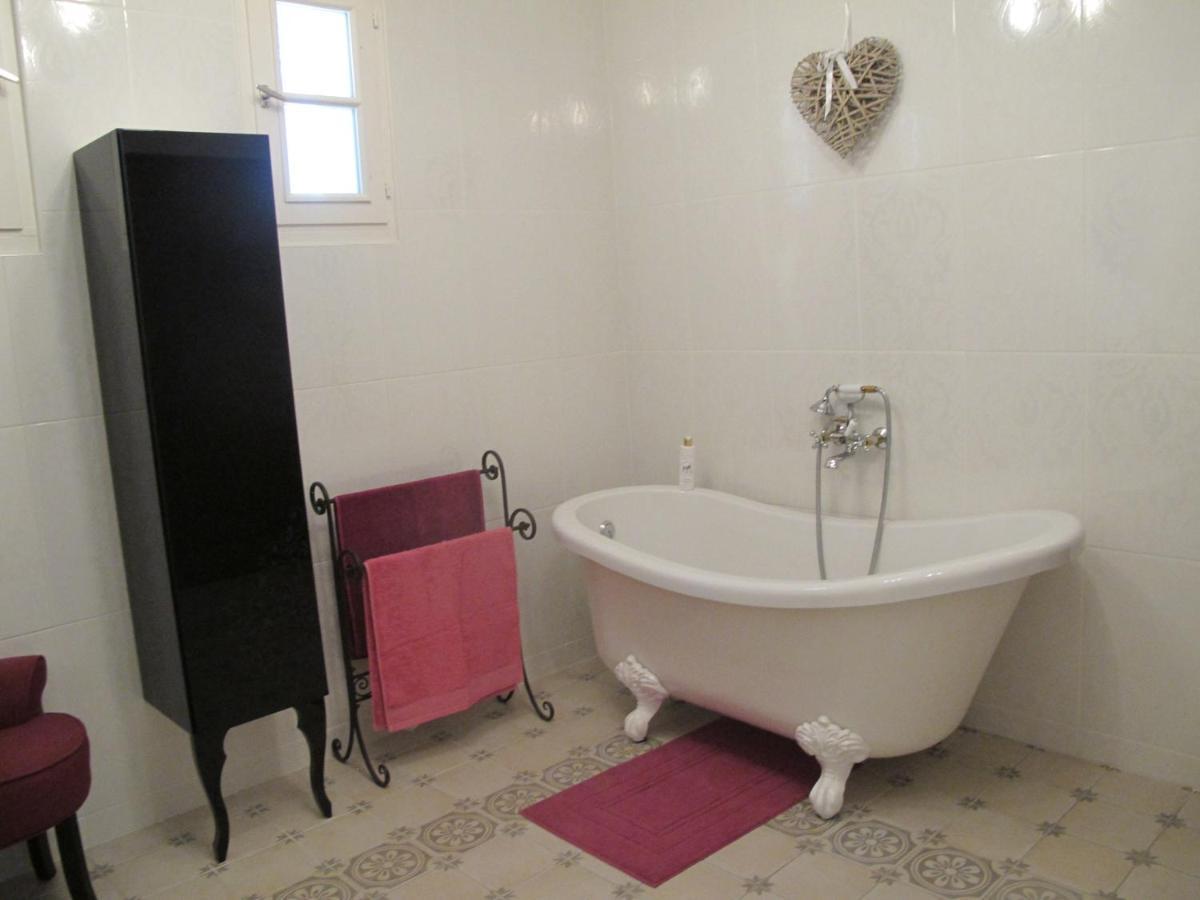 L'Oustau De Bigatie Bed & Breakfast Lambesc Exterior foto